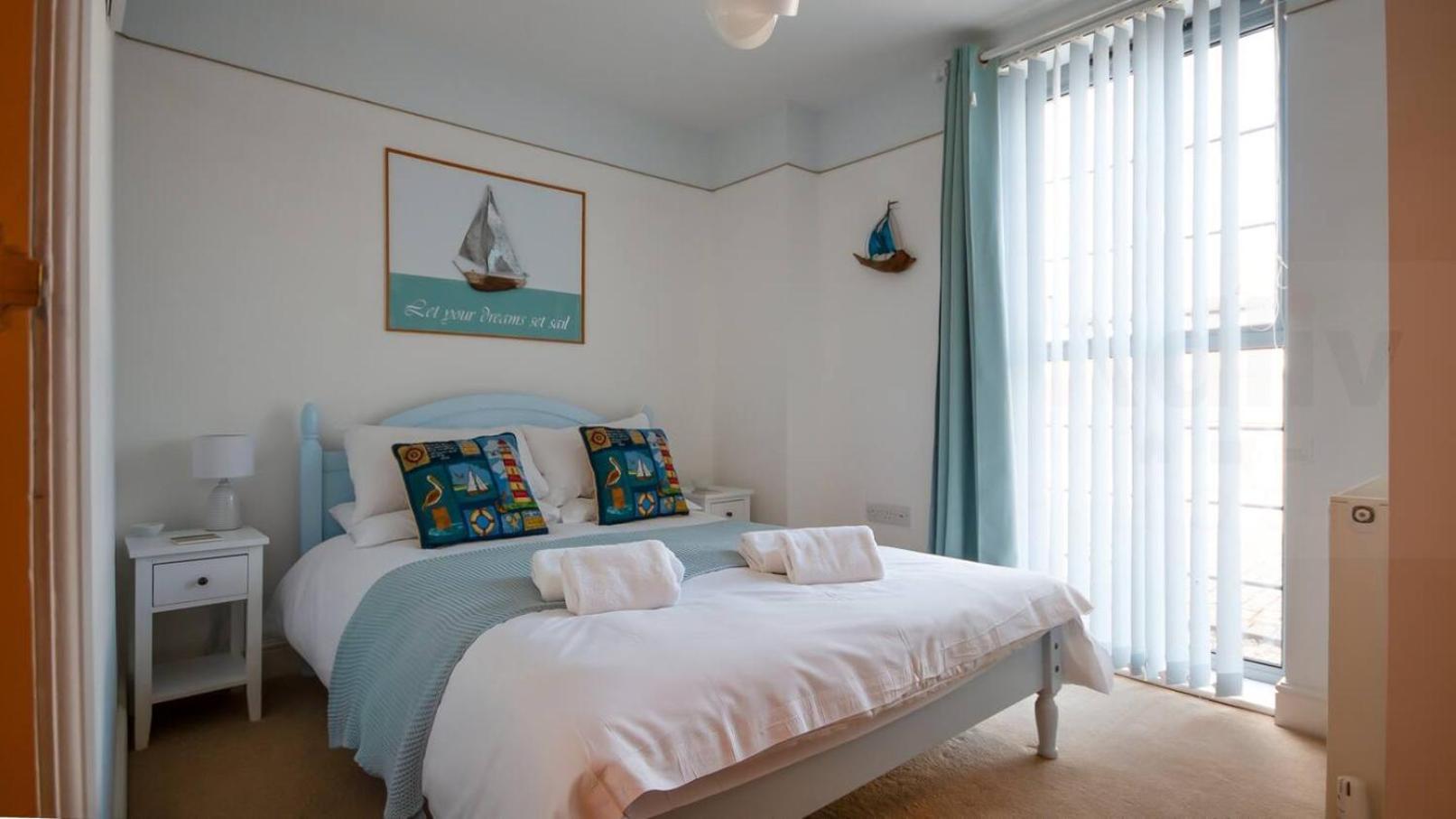 2 Bed Seapoint Escape By Adliv *