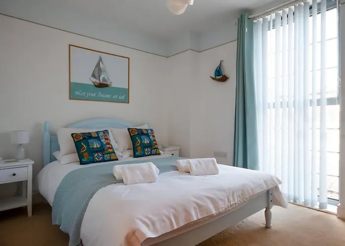 2 Bed Seapoint Birchington Escape By Adliv